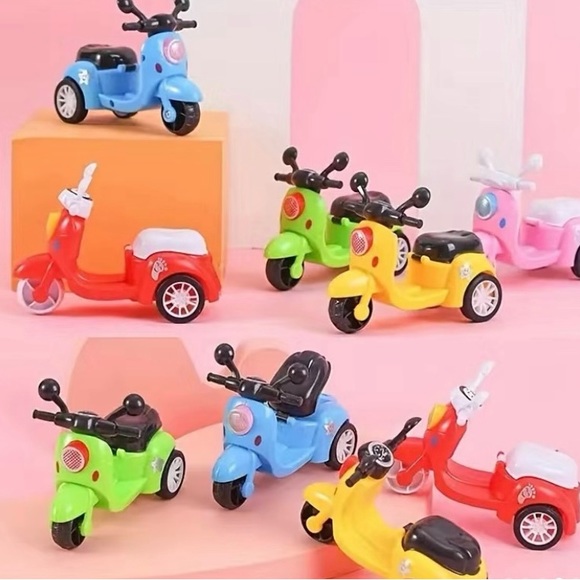 Toy Scooter in Pink - Picture 11 of 14